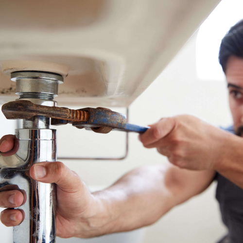 Why Choose The Pioneer Plumber for Leaking Pipes Services?